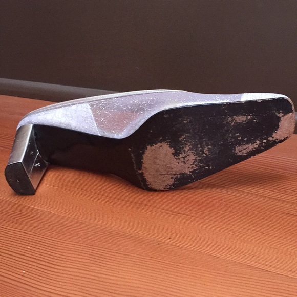 Silver slip on mule style pumps - Picture 5 of 8